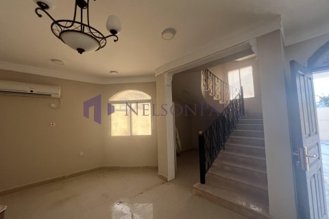 Villa de 5 dormitorios en Doha, Qatar No. 60931 3