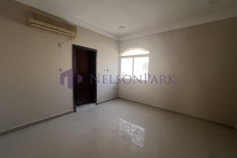 Villa de 5 dormitorios en Doha, Qatar No. 60931 4