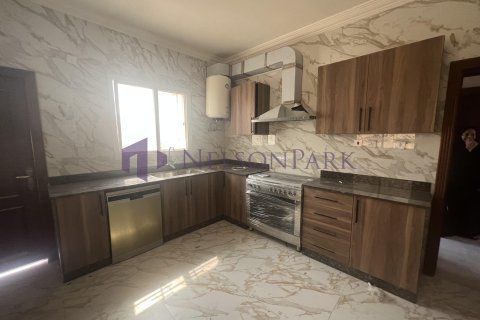 Villa de 5 dormitorios en Doha, Qatar No. 60931 11