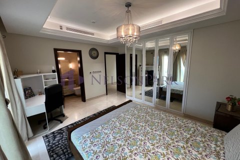Villa de 6 dormitorios en Doha, Qatar No. 60823 27