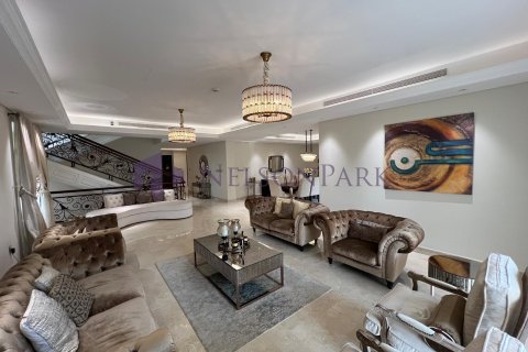 Villa de 6 dormitorios en Doha, Qatar No. 60823 6