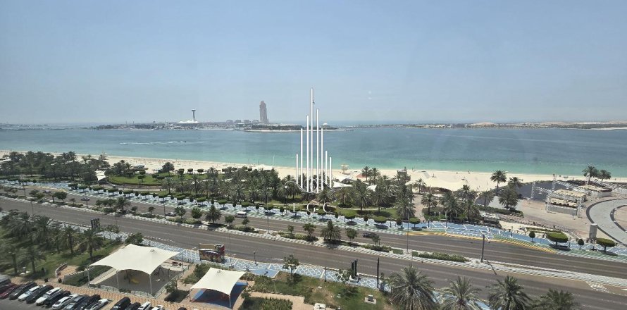 4 غرف نوم شقة في Corniche Road, الإمارات العربية المتحدة رقم 37771