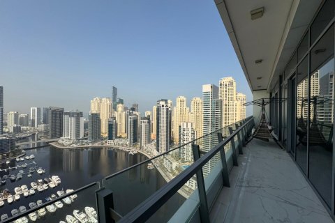 Apartment de 3 dormitorios en Dubai, UAE No. 205745