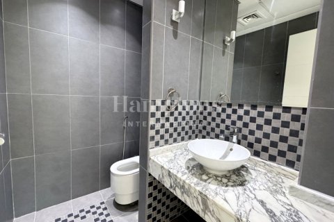 Вилла с 4 спальнями в Jumeirah Park Homes, ОАЭ №147973 7