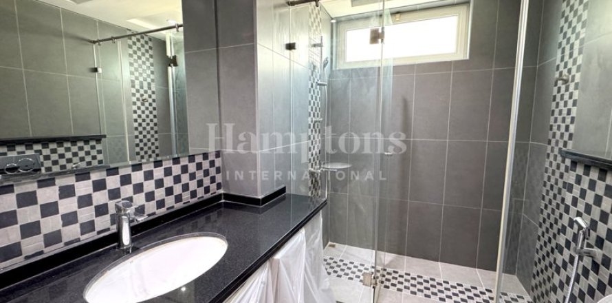 Вилла с 4 спальнями в Jumeirah Park Homes, ОАЭ №147973