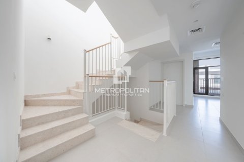 Townhouse de 4 chambres à The Pulse, UAE No. 129312