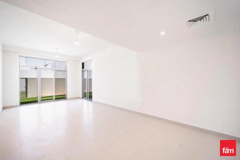 3 bedrooms Villa in Dubai, UAE No. 162742