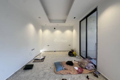 Villa de 5 dormitorios en Riyadh, Saudi Arabia No. 62519 10
