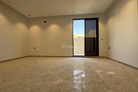 Villa de 5 dormitorios en Riyadh, Saudi Arabia No. 62519 19
