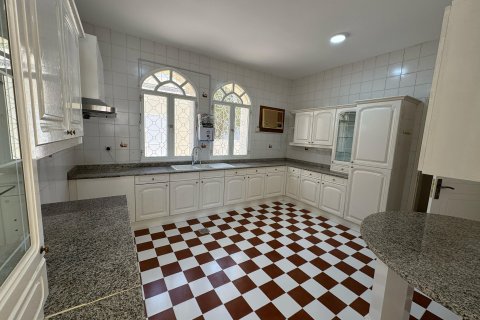 Вилла с 7 спальнями в Маскат, Оман №62471 6