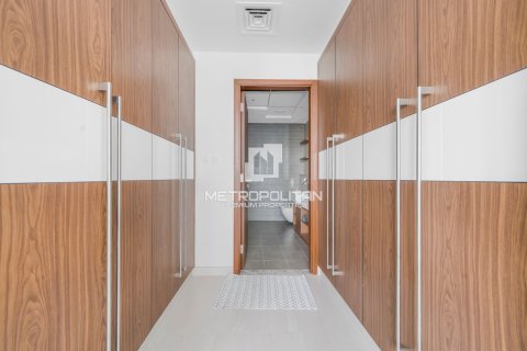Appartement de 2 chambres à Park Gate Residences, UAE No. 128519 17