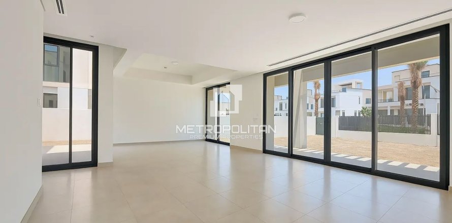 Villa de 4 chambres à Caya, UAE No. 129247
