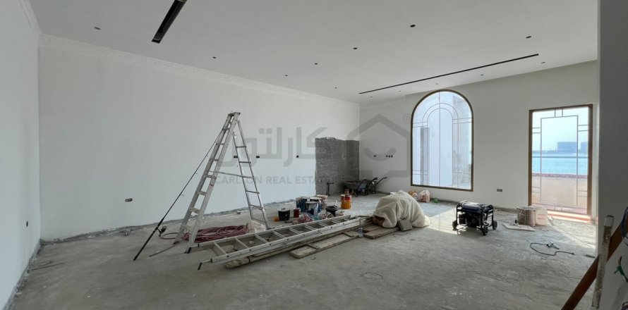 7 bedrooms Villa in Amwaj Islands, Bahrain No. 105446