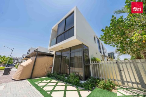 6 bedrooms Villa in Dubai, UAE No. 161731