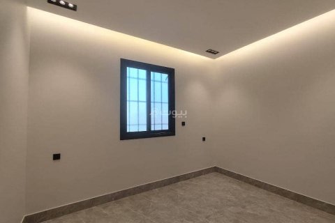 5 bedrooms Villa in Riyadh, Saudi Arabia No. 60063 12