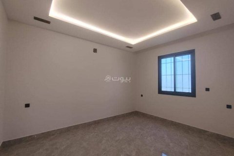 5 bedrooms Villa in Riyadh, Saudi Arabia No. 60063 16