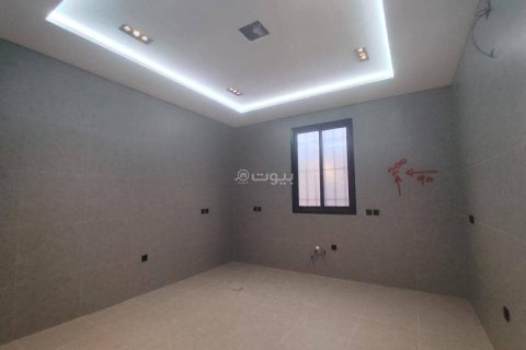 5 bedrooms Villa in Riyadh, Saudi Arabia No. 60063 7