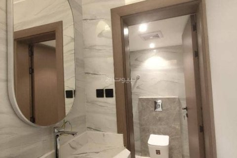 5 bedrooms Villa in Riyadh, Saudi Arabia No. 60063 10