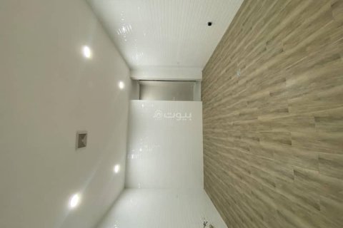 5 bedrooms Villa in Khobar, Saudi Arabia No. 60059 8