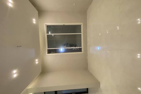 5 bedrooms Villa in Khobar, Saudi Arabia No. 60059 7