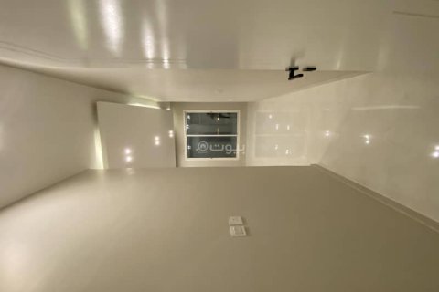 5 bedrooms Villa in Khobar, Saudi Arabia No. 60059 15
