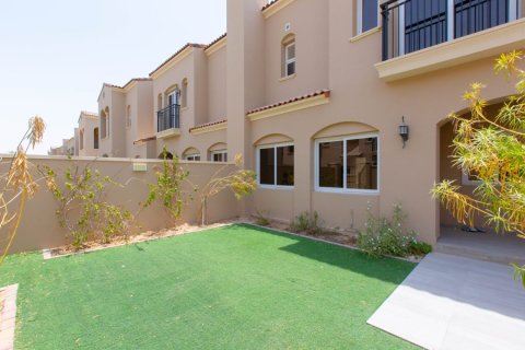 Villa de 3 dormitorios en Bella Casa, UAE No. 167544