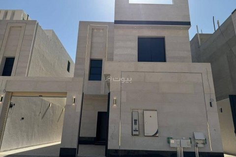 4 bedrooms Apartment in Riyadh, Saudi Arabia No. 99569