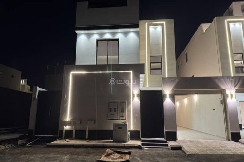3 bedrooms Apartment in Riyadh, Saudi Arabia No. 99572