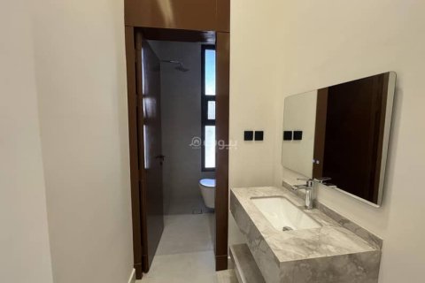 3 bedrooms Apartment in Riyadh, Saudi Arabia No. 99575 15