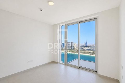 Квартира с 3 спальнями в EMAAR Beachfront, ОАЭ №199952 13