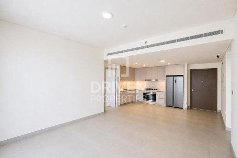 Квартира с 3 спальнями в EMAAR Beachfront, ОАЭ №199952 17