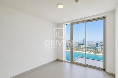 Квартира с 3 спальнями в EMAAR Beachfront, ОАЭ №199952 15