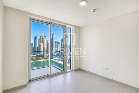 Квартира с 3 спальнями в EMAAR Beachfront, ОАЭ №199952 11