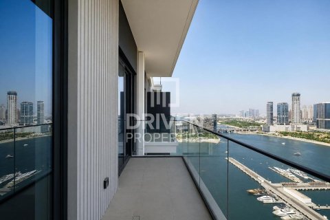 Квартира с 3 спальнями в EMAAR Beachfront, ОАЭ №199952 4