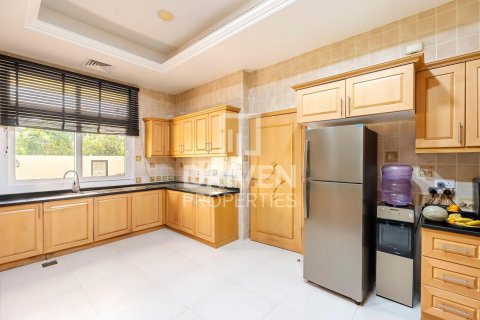 5 bedrooms Villa in Hacienda, UAE No. 193821 8
