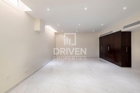 5 bedrooms Villa in Hacienda, UAE No. 193821 3