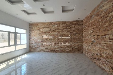 Villa de 7 dormitorios en As Sib, Oman No. 53700 3