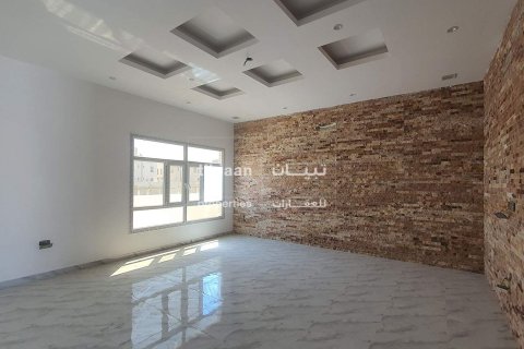 Villa de 7 dormitorios en As Sib, Oman No. 53700 6