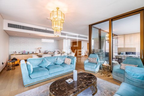Квартира с 3 спальнями в Jumeirah Bay Island, ОАЭ №204654