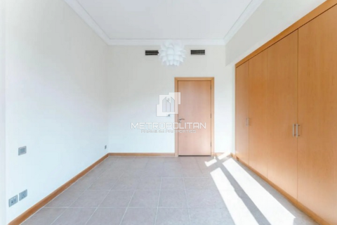 Appartement de 2 chambres à Shoreline Apartments, UAE No. 128927 5