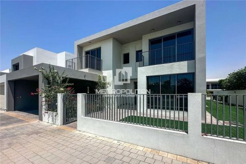 5 bedrooms Villa in Sidra Villas, UAE No. 128931 9