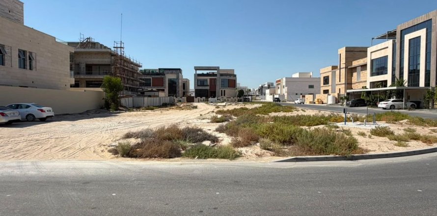 1824.5m² Land in Dubai, UAE No. 164412