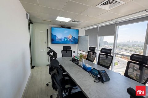 126m² Office in Dubai, UAE No. 164415