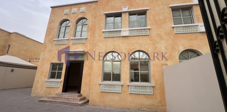 Villa de 5 dormitorios en Doha, Qatar No. 60932