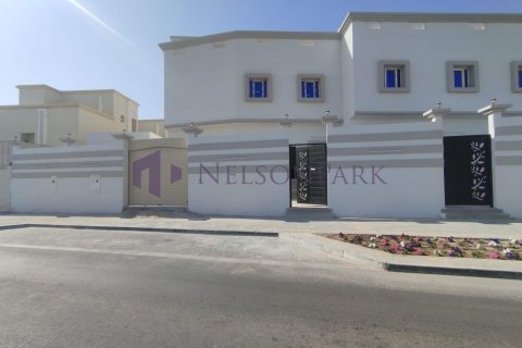 Villa de 6 dormitorios en Al Wakrah, Qatar No. 57492 3