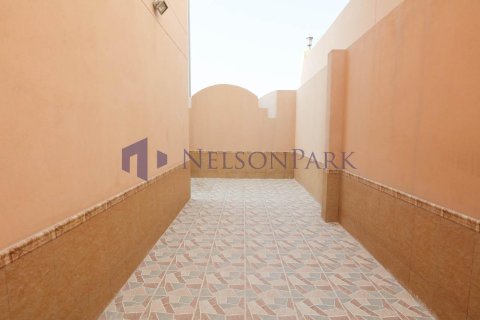 3 bedrooms Villa in Doha, Qatar No. 57487 8