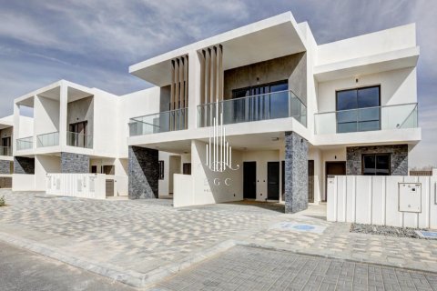 4 bedrooms Villa on the Yas Acres, UAE No. 39177 12