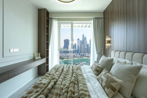 Квартира с 2 спальнями в EMAAR Beachfront, ОАЭ №62067 14