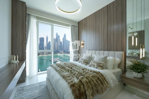 Квартира с 2 спальнями в EMAAR Beachfront, ОАЭ №62067 12