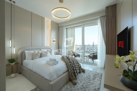 Квартира с 2 спальнями в EMAAR Beachfront, ОАЭ №62067 13